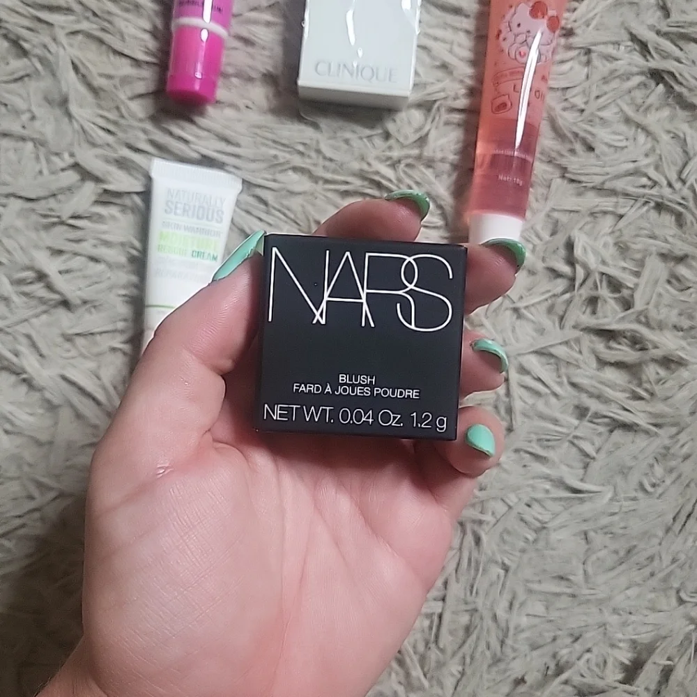 Beauty Bundle Makeup Skin Nars Blush Clinique Eyeshadow Duo Moisturizer Lips ✨️